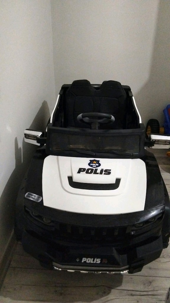 Polis Akülü Araba - 4