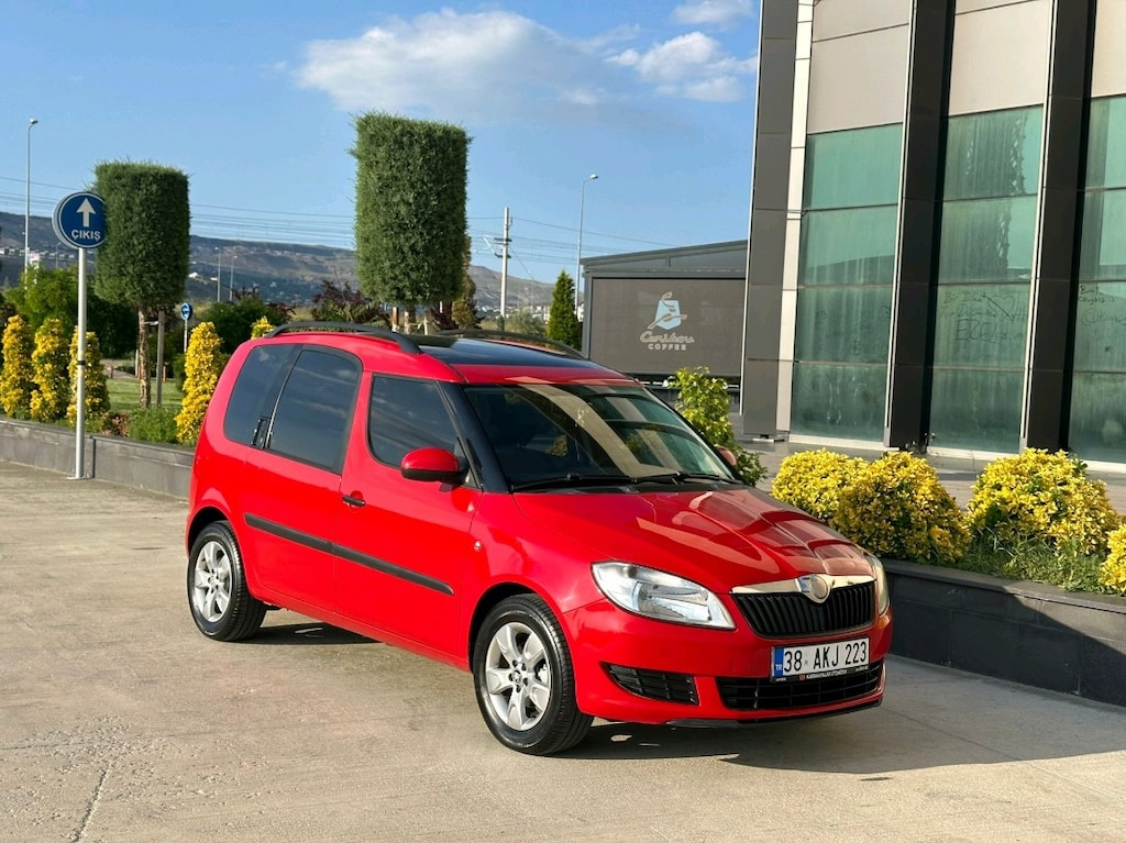 2010 Model Kırmızı Skoda Roomster Tüplü Aile Arabası - 11