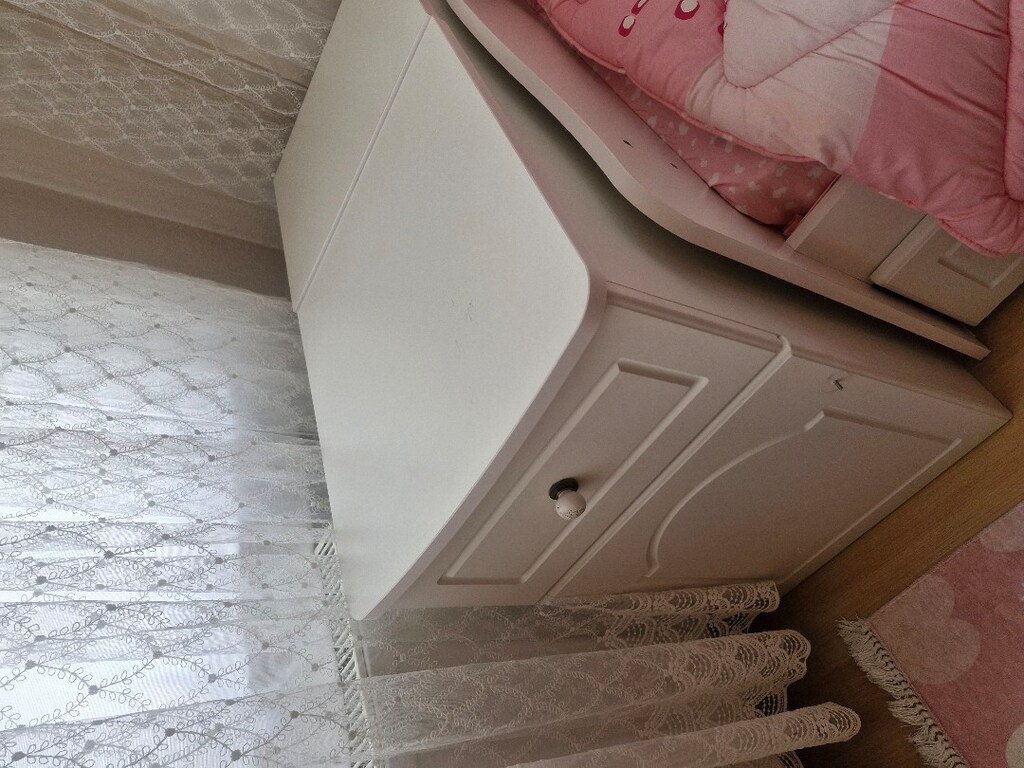 yatak yani dolap