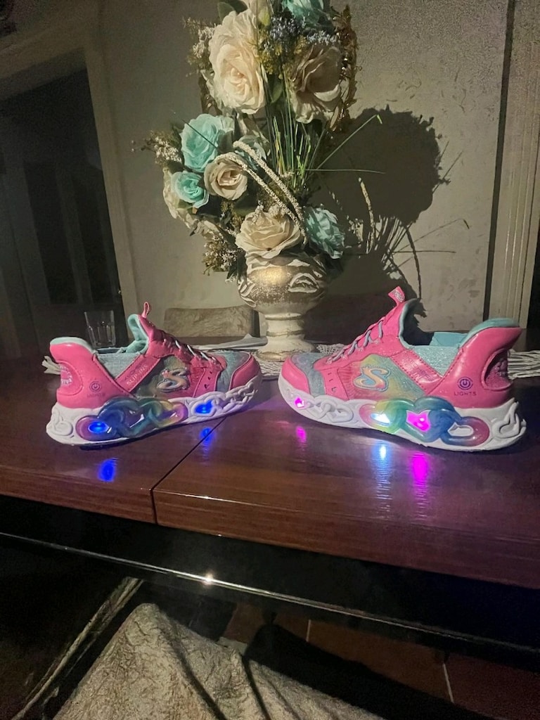Çocuk Skechers ayakkabı 35 numara Işıklı - 6