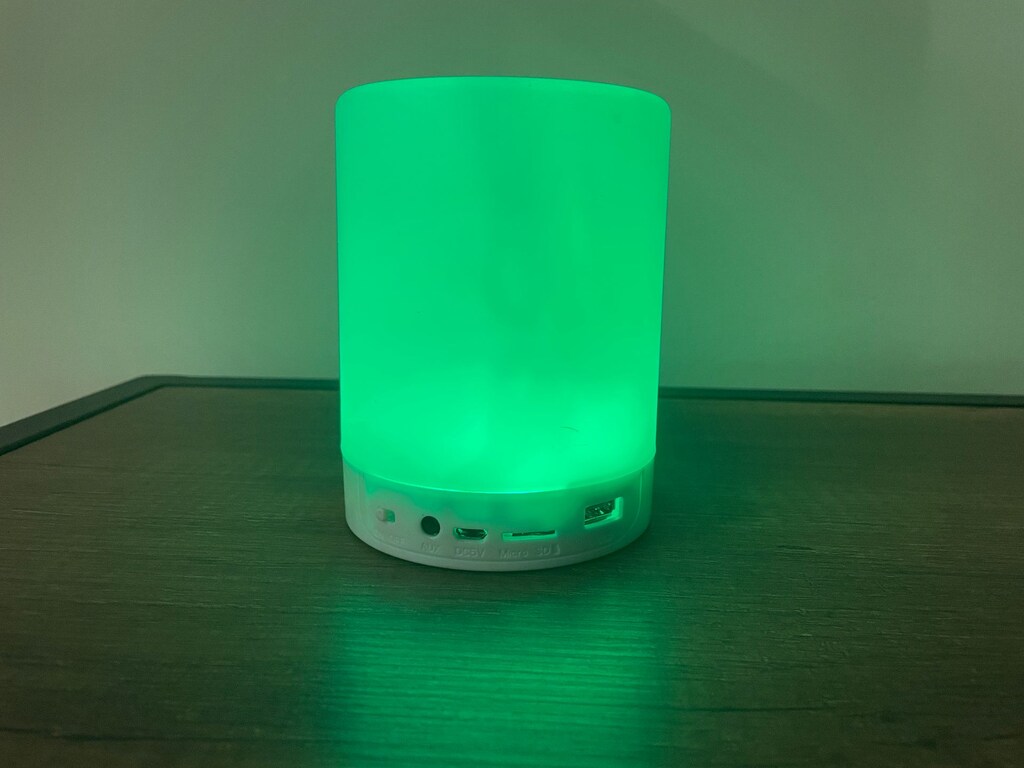 Bluetooth Hoparlör ve Renkli Işıldak - 2