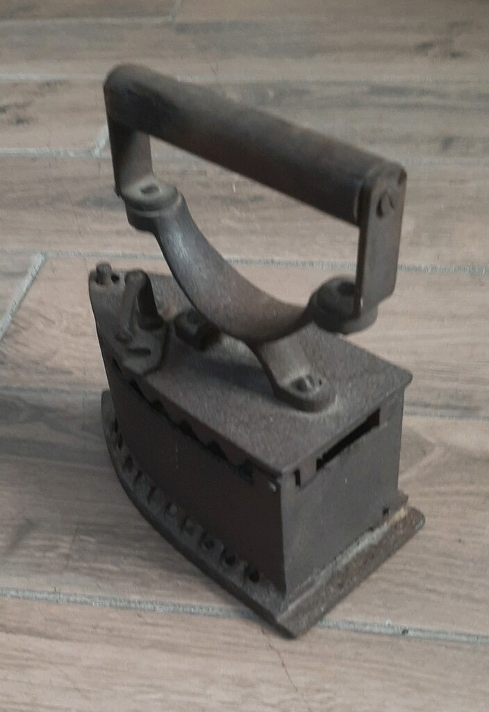 antika kömürlü ütü - 3