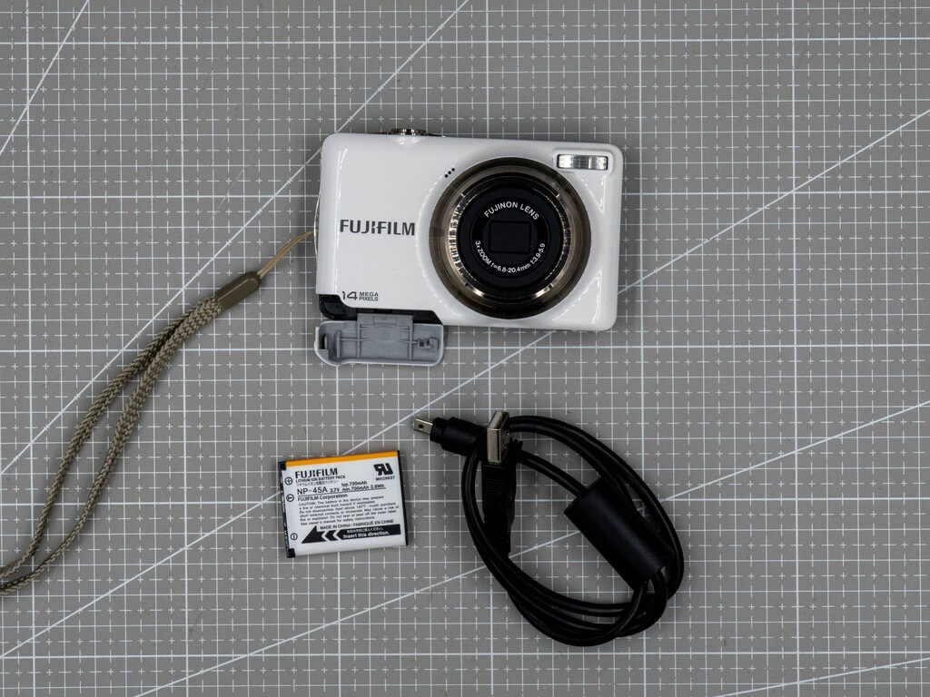 Fujifilm FinePix JV300 | 14 MP - 3x Optik Zoom | Sorunsuz - 4