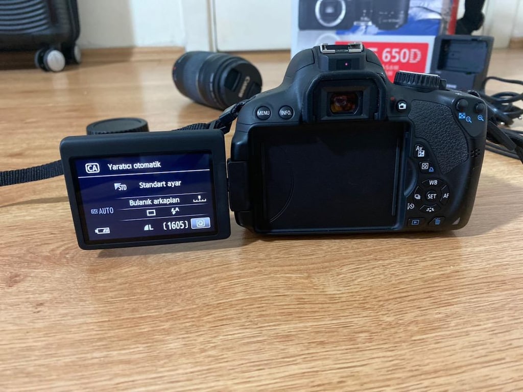 Canon EOS 650D Fotoğraf Makinesi Çantalı - 3