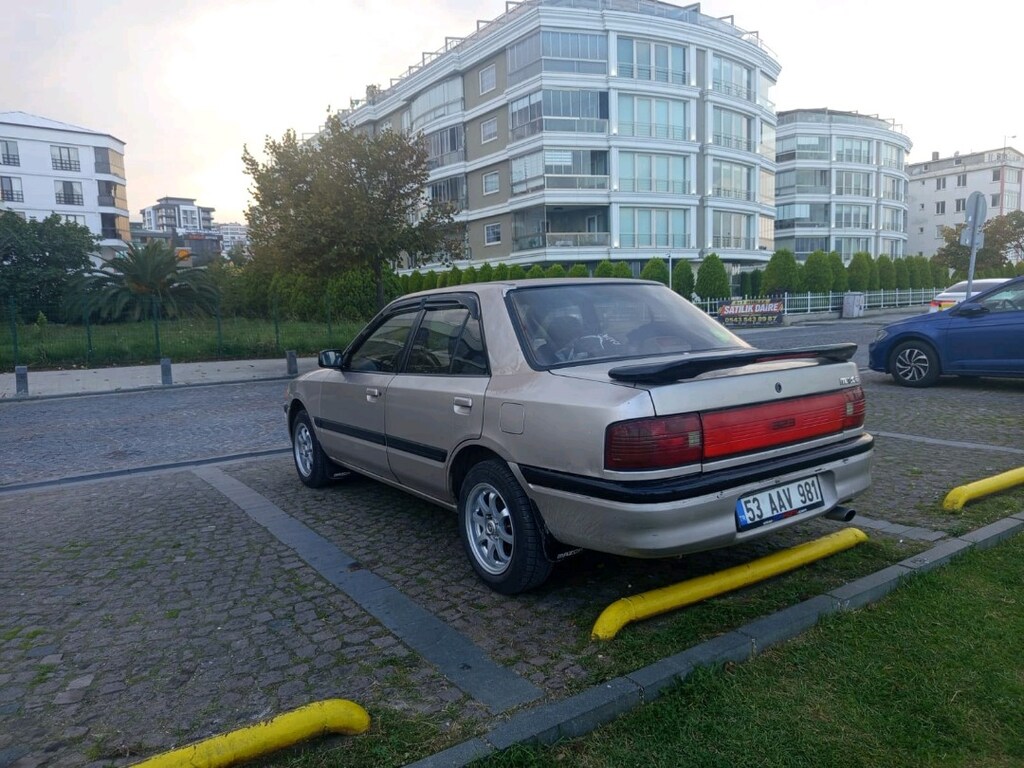 mazda 323 1.6 - 9