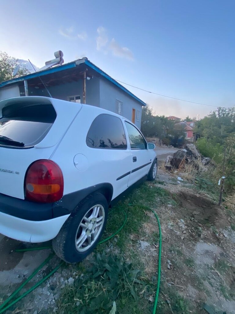 OTOBAN FARESİ OPEL CORSA - 10