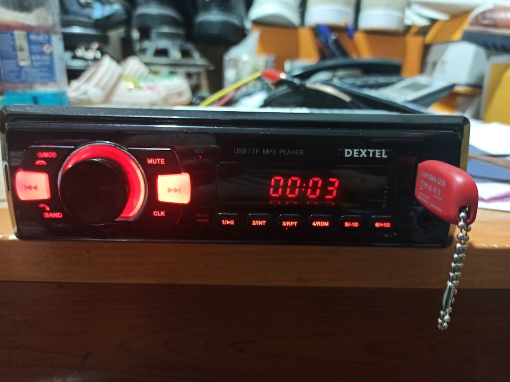 sıfır ayarında USB AUX RADYO BULUTUT ÇİFT anfi çıkışlı oto teyp - 6