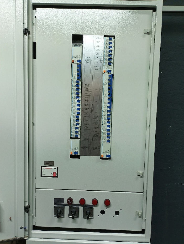 SATILIK ENDÜSTRİYEL ELEKTRİK PANOSU – 35 kW'A KADAR - 4