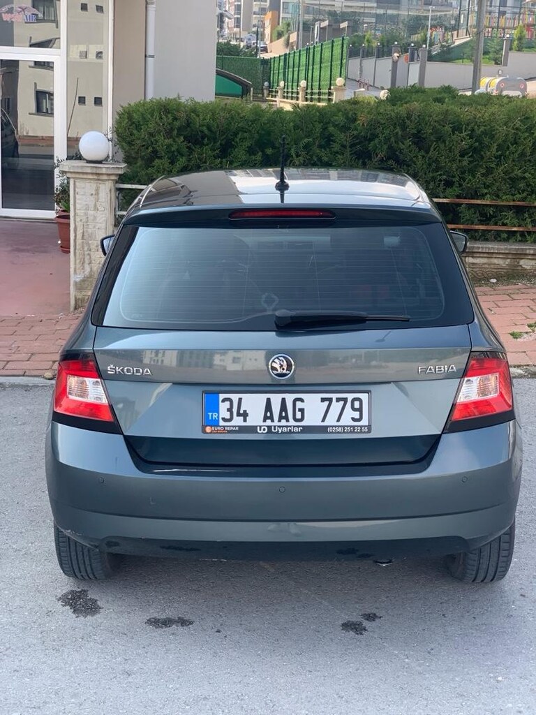 SKODA / FABIA / CARPLAY / 2017 / 120.000 - 2