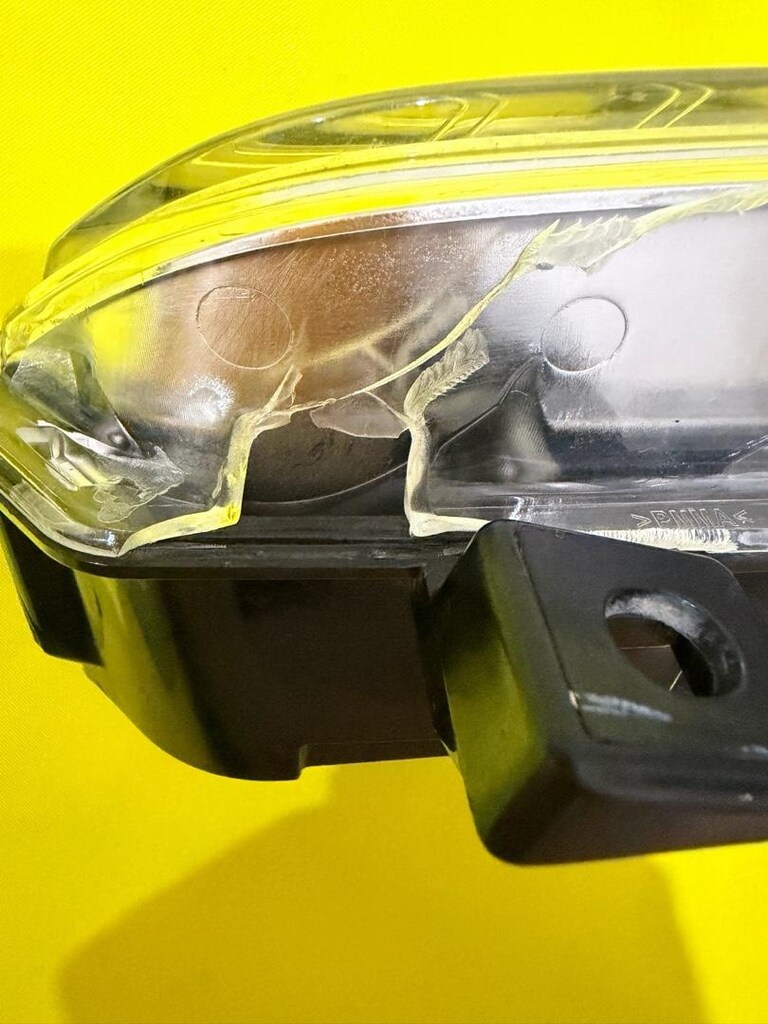 Renault Clio 4 captur gündüz farı sağ çıkma camda kırık mevcut 2660038 - 6