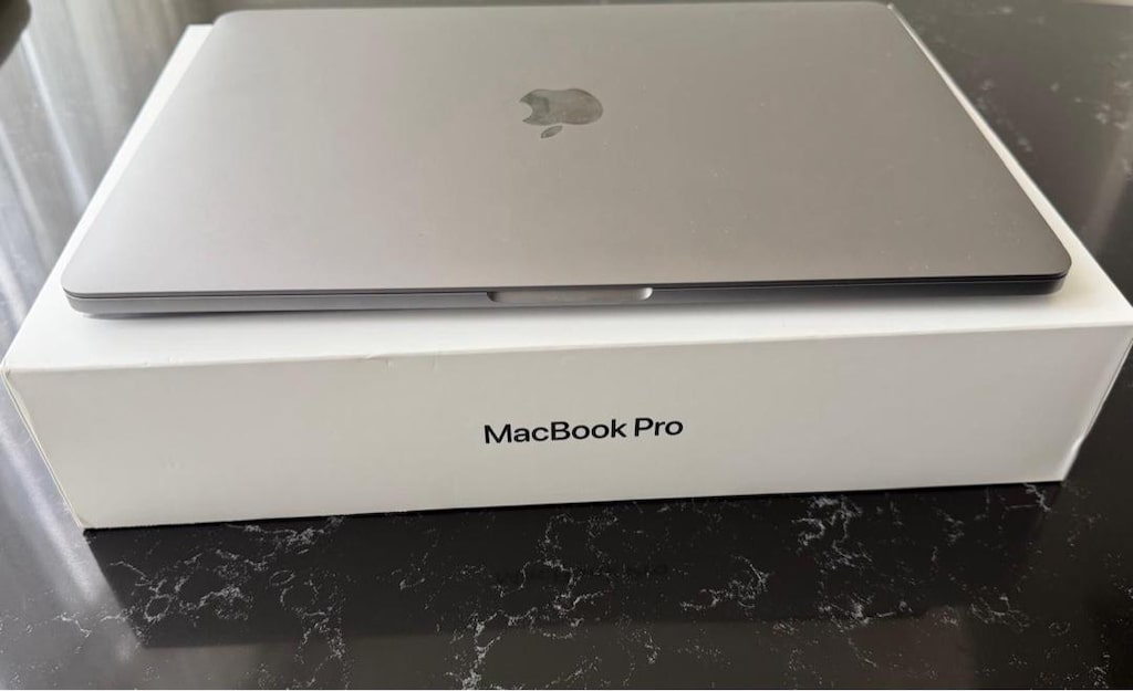 MacBook Pro - 6