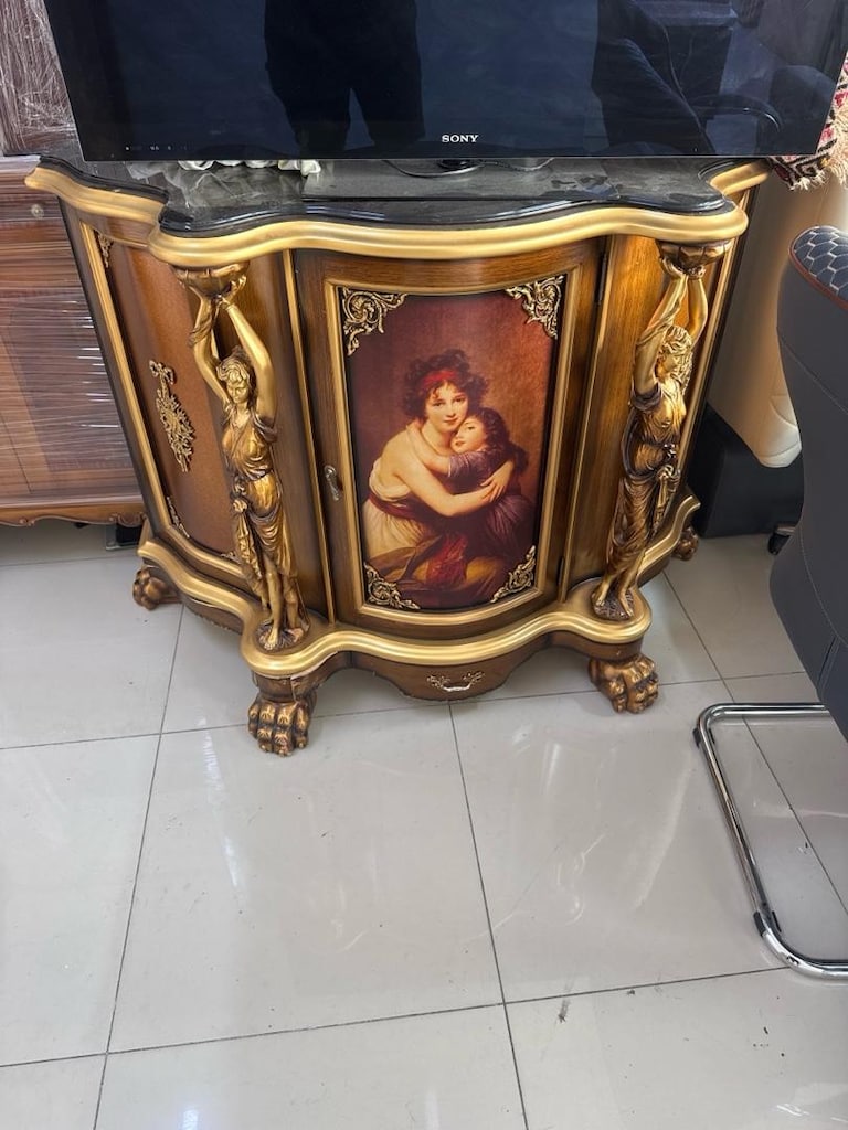 aslan ayaklı İran urunu