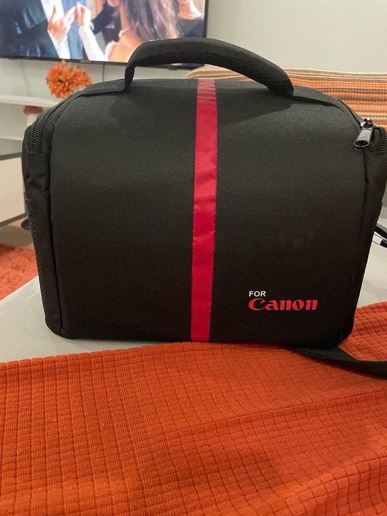 canon e2000d - 4