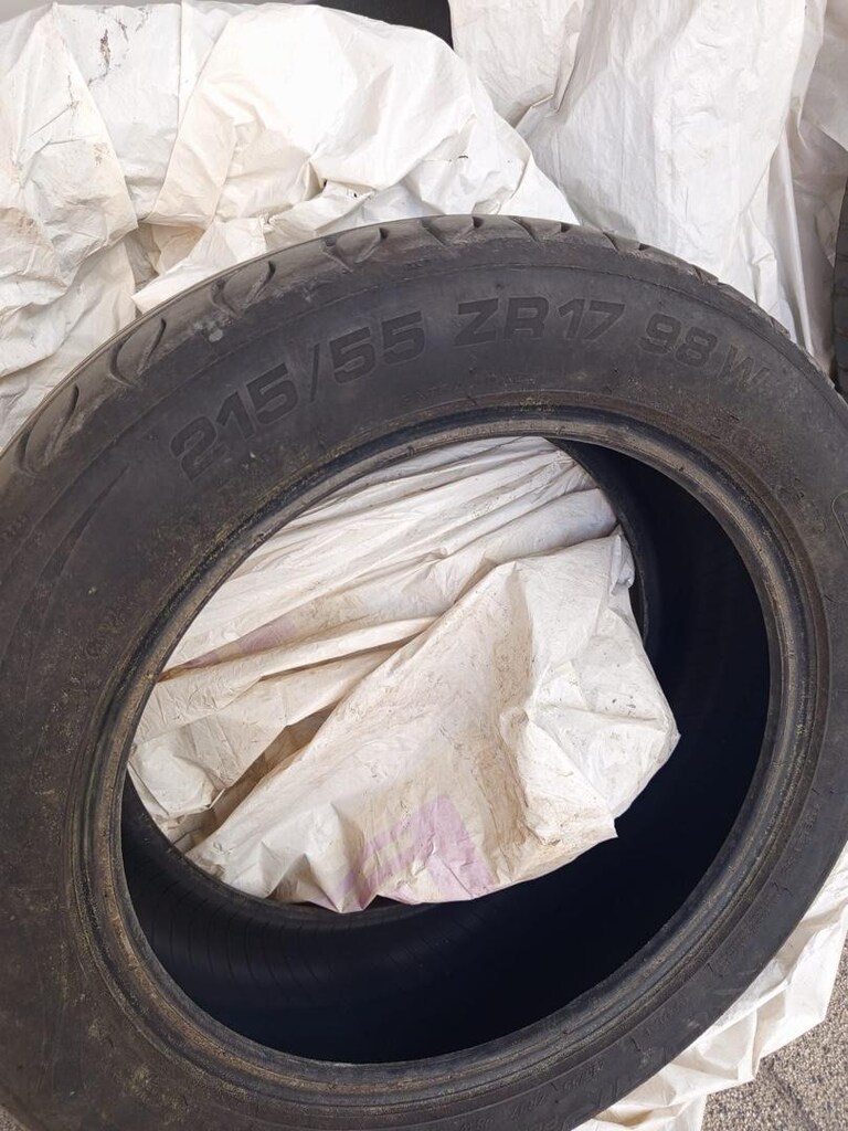 Strial 215 55 R17 98W - 2