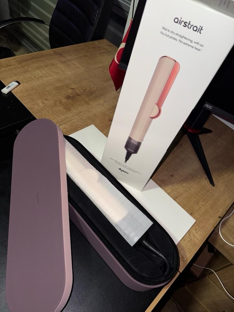 Dyson Airstrait - 3