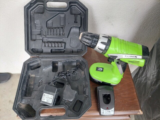 toolmax şarjlı matkap