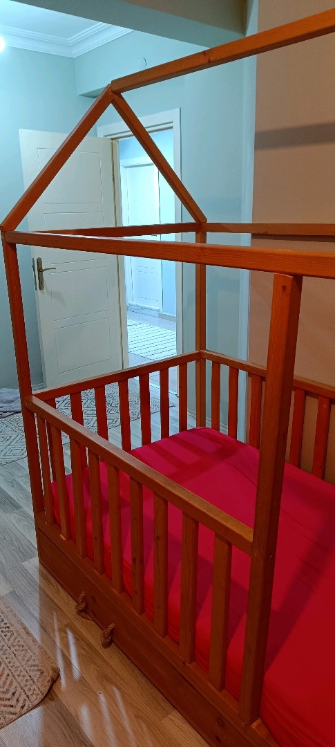 Montessori Yatak Ahşap Çatılı Altı Geniş Çekmeceli - 2