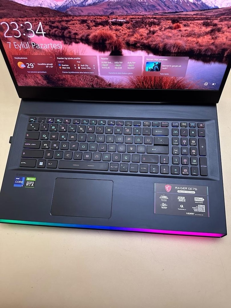 MSI Raider GE76 12UHS | i9 12900HK - RTX 3080 Ti (16GB) - 64GB RAM 1TB - 8