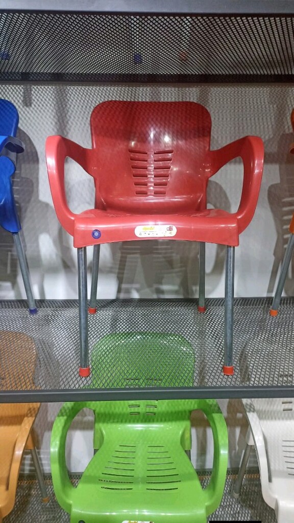 Plastik krom ayaklı sandalye tanesi 600 TL - 2