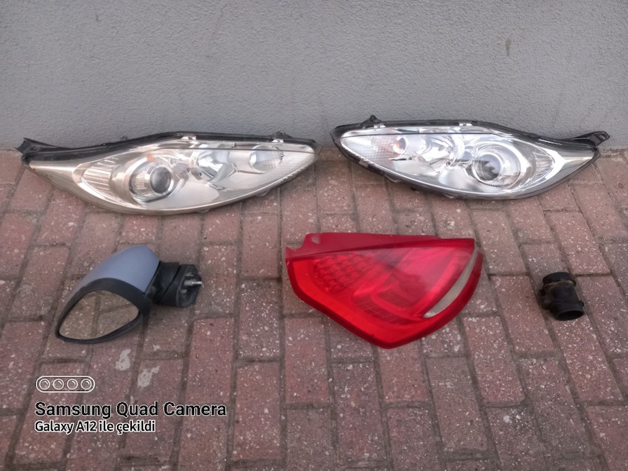 FORD FİESTA ÇIKMA PARÇA - 2