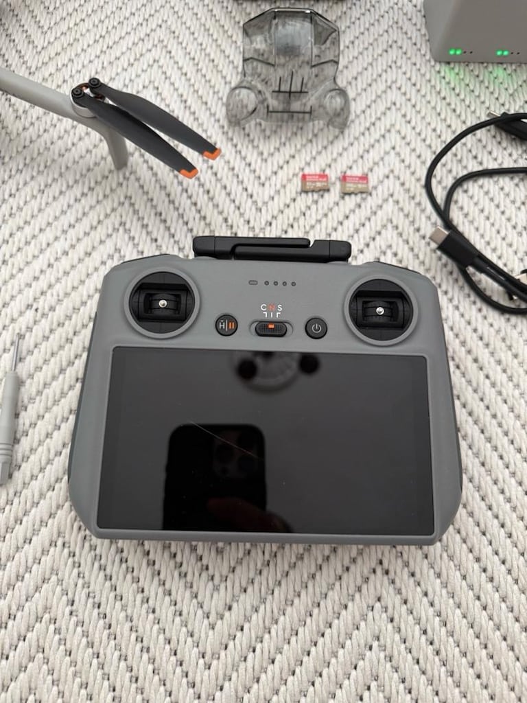 DJI MINI 4 PRO FLY MORE COMBO PLUS (DJI RC 2) - 8