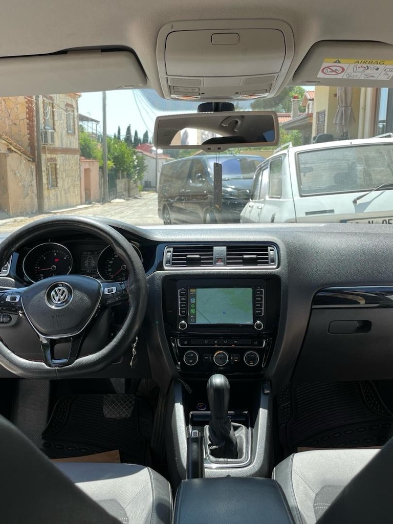 SAHİBİNDEN TEMİZ OTOMATİK 1.6 SERVİS BAKIMLI JETTA - 2