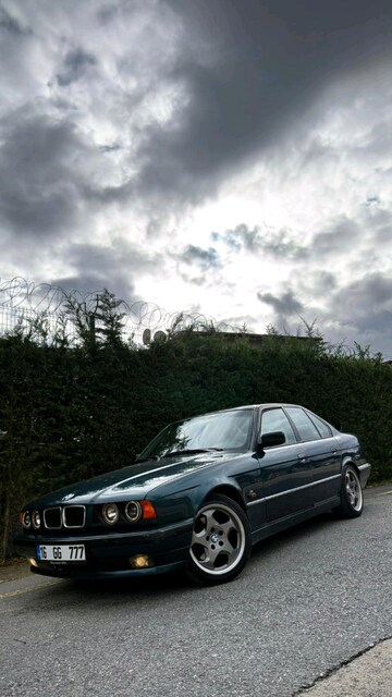 BMW 520I