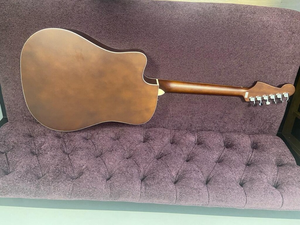 FENDER CALIFORNIA DEBUT REDONDO - 2