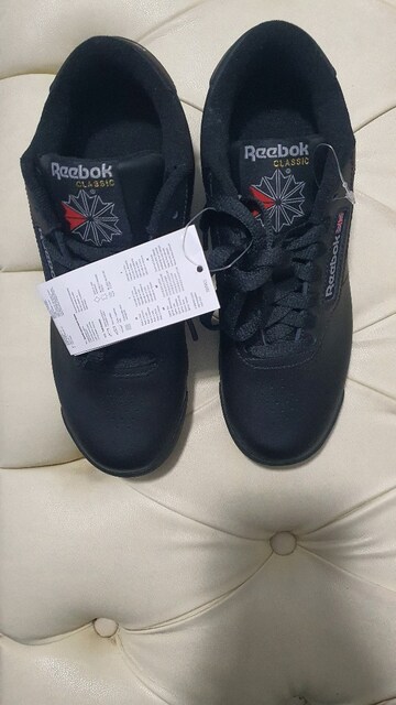 SIFIR REEBOK 37 numara