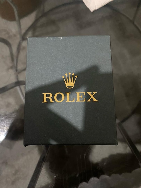 Klasik Rolex Oyster Perpetual modeli. Siyah kadranı ve gümüş rengi - 6