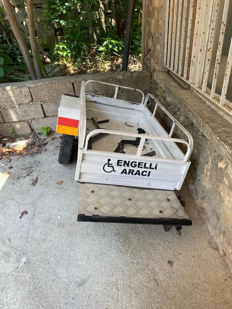 motosiklet yan sepeti