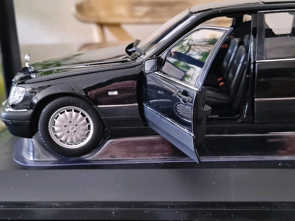 1:18 Mission Model Mercedes-Benz S600 V12 (W140 Balina Kasa) - Kutulu - 5