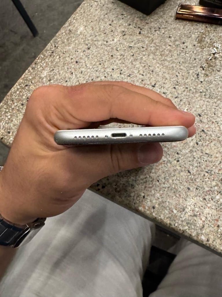 İPHONE 11 TR 128GB - 5