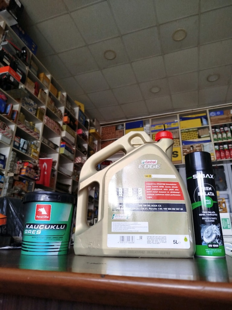 CASTROL EDGE 5/ 30 5 LİTRE - 4