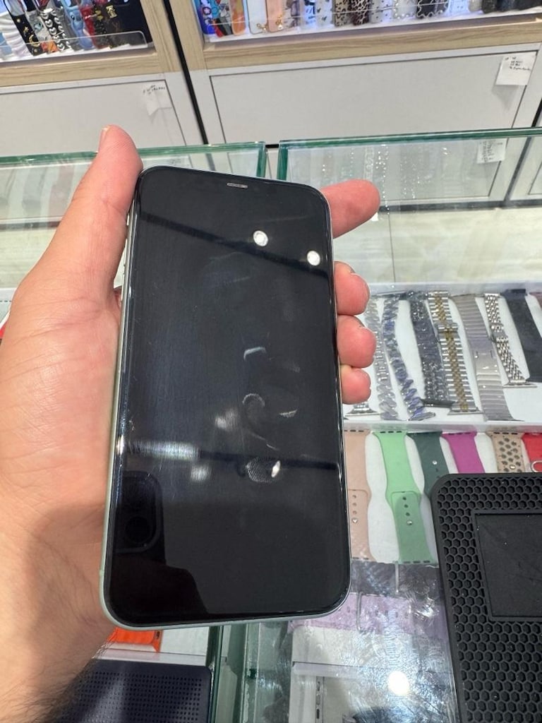 İPHONE 11 64 GB - 7