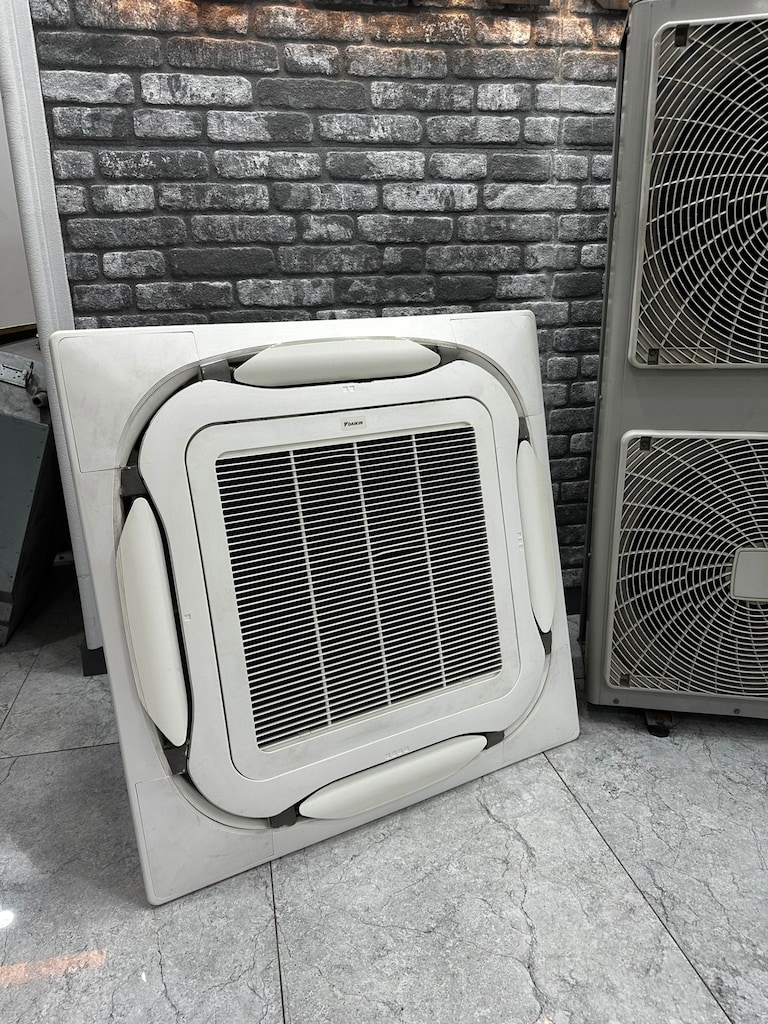# KAYANLAR SOĞUTMA # 48 BTU DAIKIN INVERTER 12 AY GARANTİLİ 220V - 15