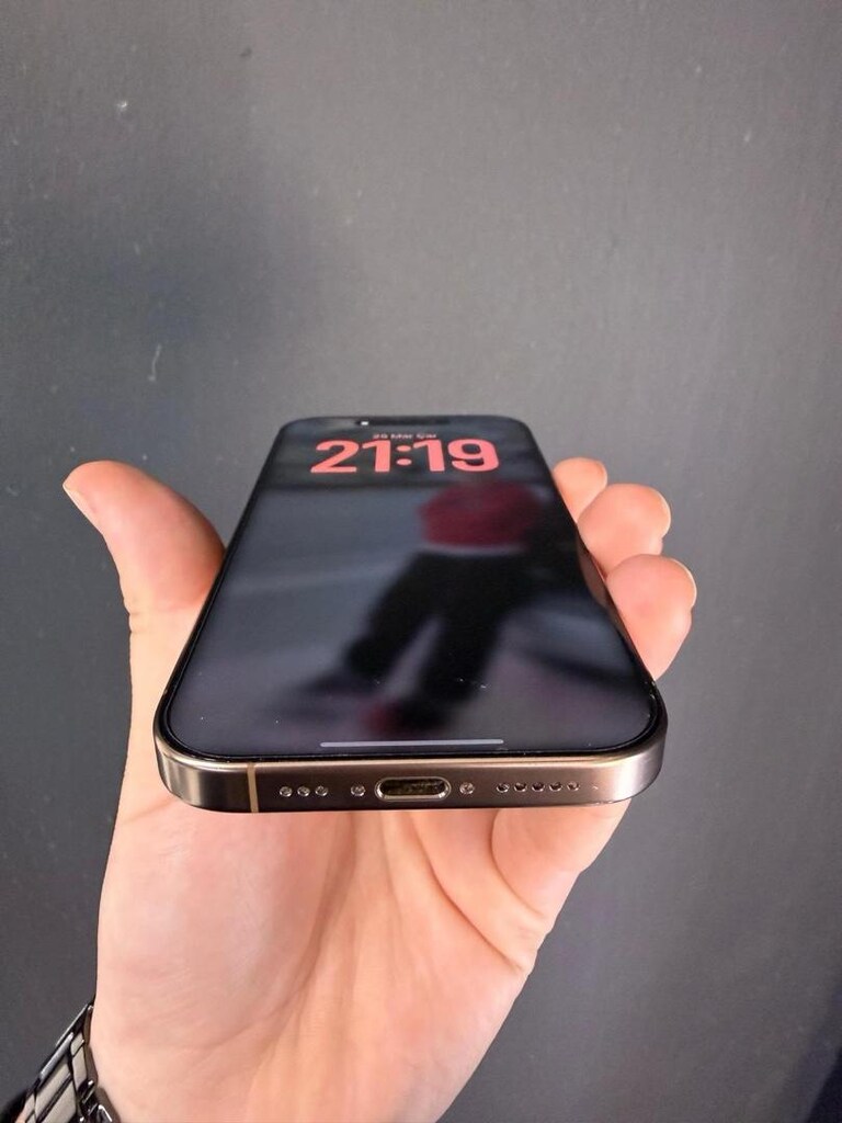 iPhone 16 Pro 128 GB – Çöl Titanyum - 5
