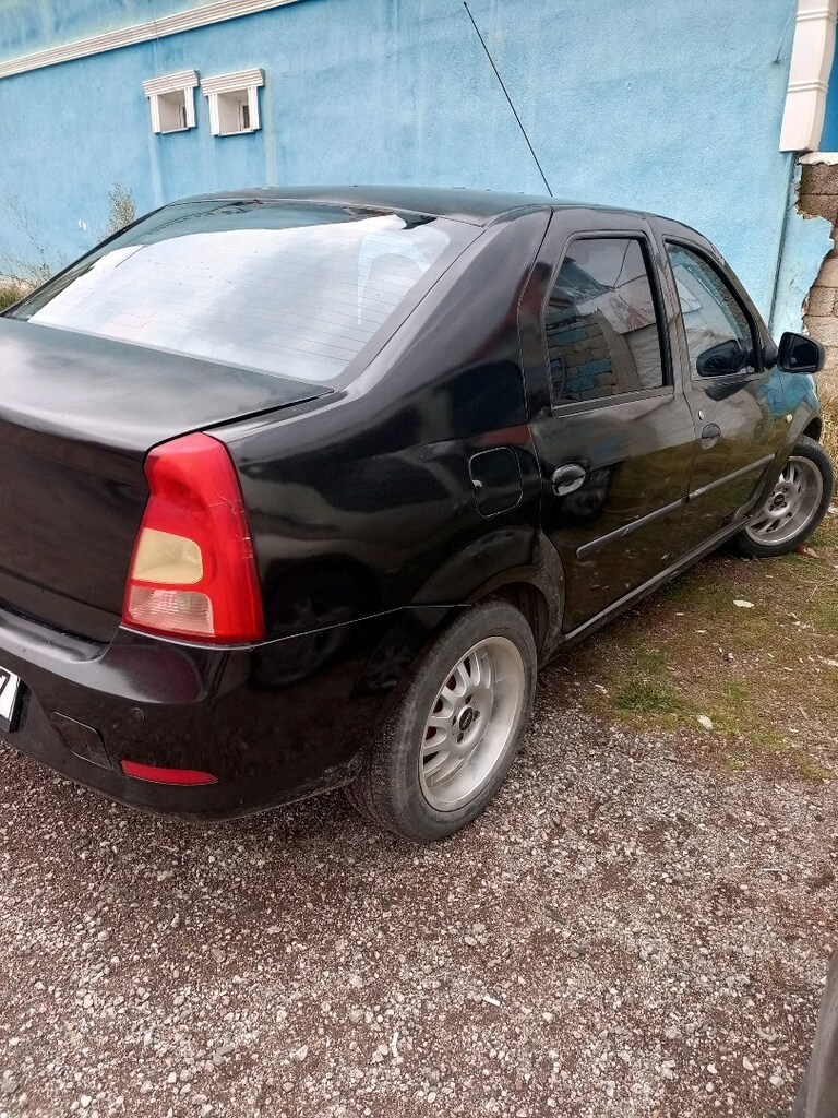 2010 model Dacia Logan - 3