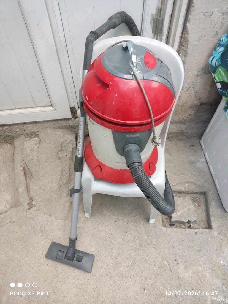 Arçelik marka elektrikli süpürge torbasız modeli - 5