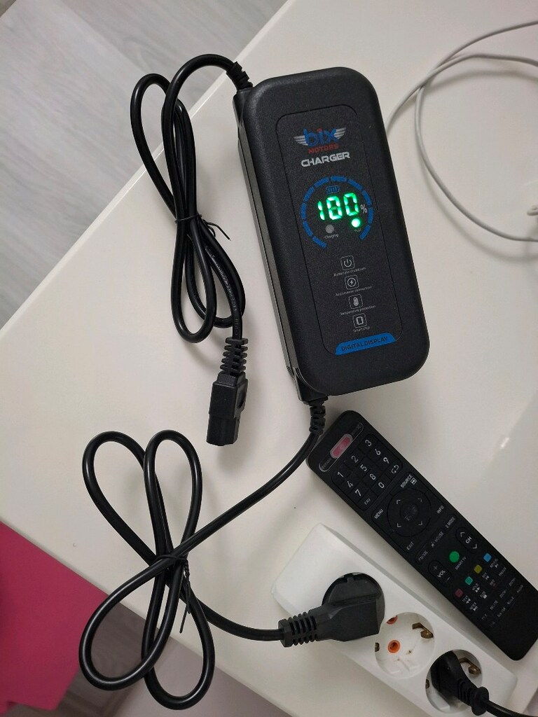 bix 60 VOLT 20 24 AH 5 AKÜLÜ DİJİTAL ŞARJ ALETİ SIFIR ÜRÜN - 7