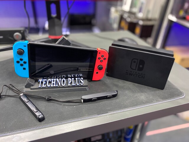 Nintendo Switch HAC-001(-01) V2 BİR ADET OYUN HEDİYE