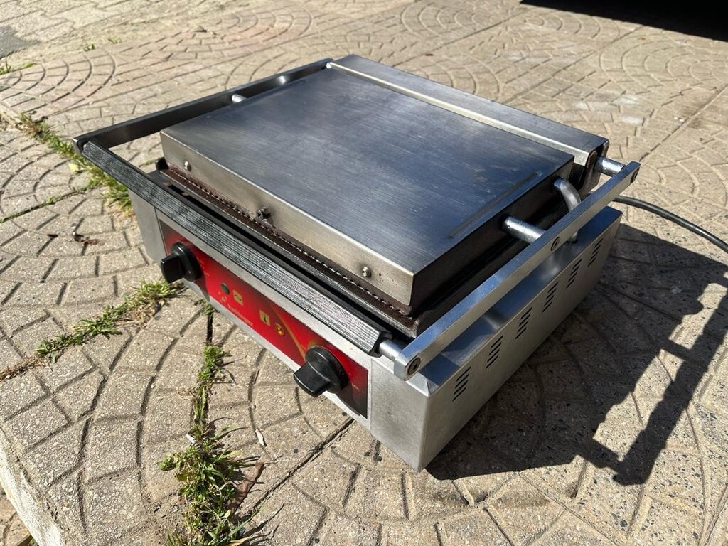 KALİTEGAZ TAM PROFESYONEL SANAYİ TİPİ TOST MAKİNESİ - 2