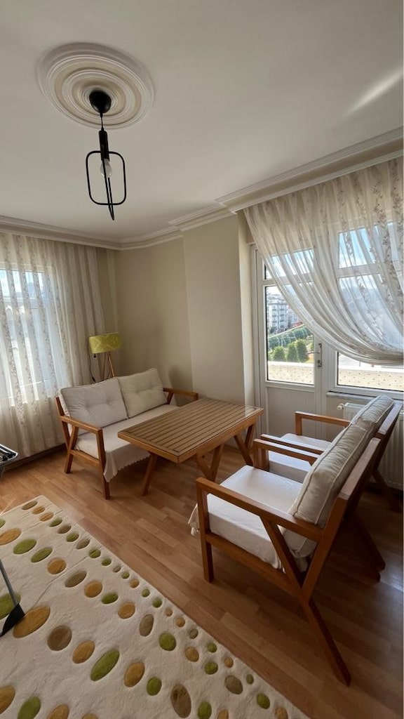 Ahşap balkon takımı - 5
