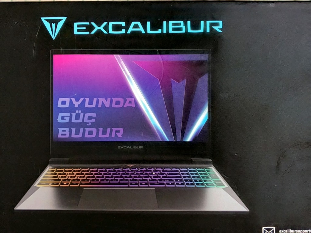 CASPER Excalibur G870.1245-BVA0P-B/ Core i5-12450H/ 16GB Ram/ 500GB SS