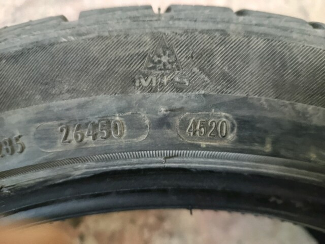 225x45x17 LASSA KIŞLIK LASTİK 4 ADET SIFIR GİBİ
