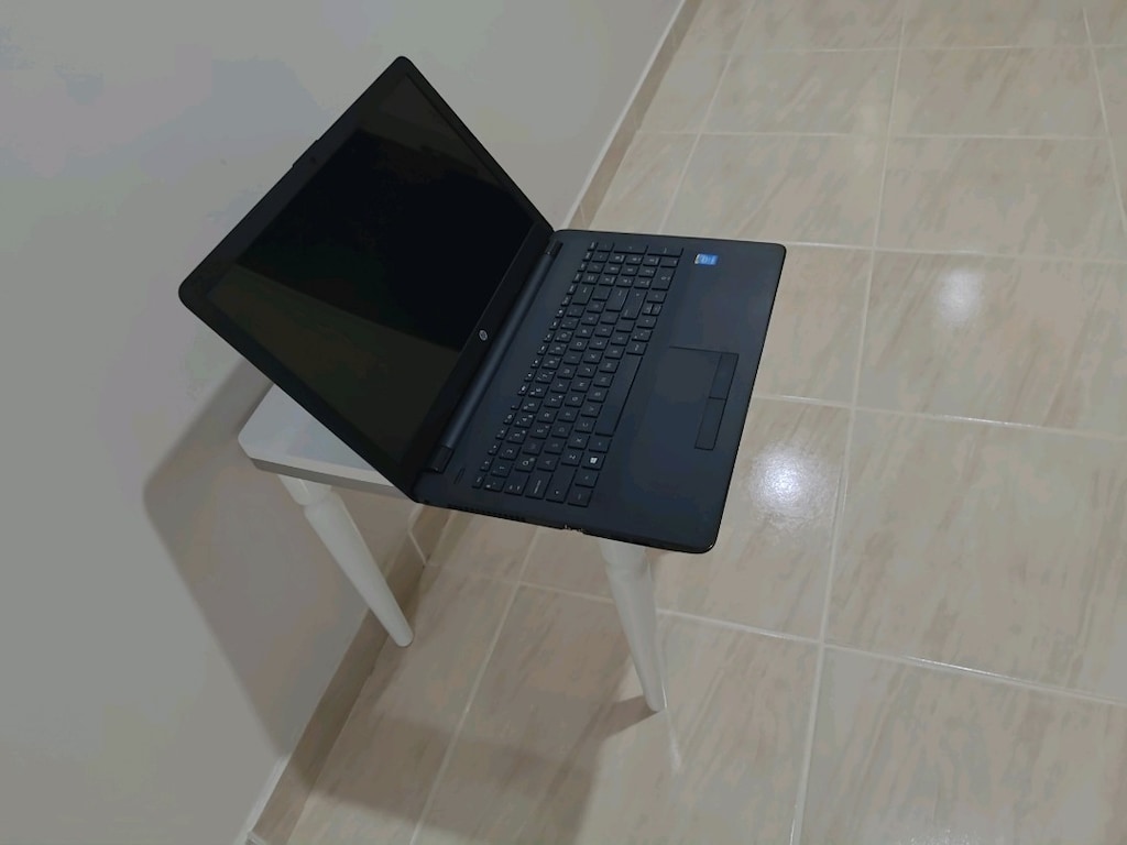 Hp i3 Çok Temiz Orjinal Jarj Batarya Çok iyi 4Ram 128ssd - 4