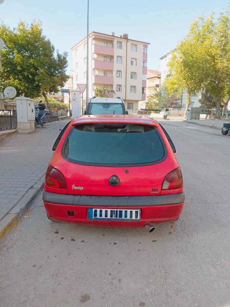 Ford Fiesta 2000 - 4