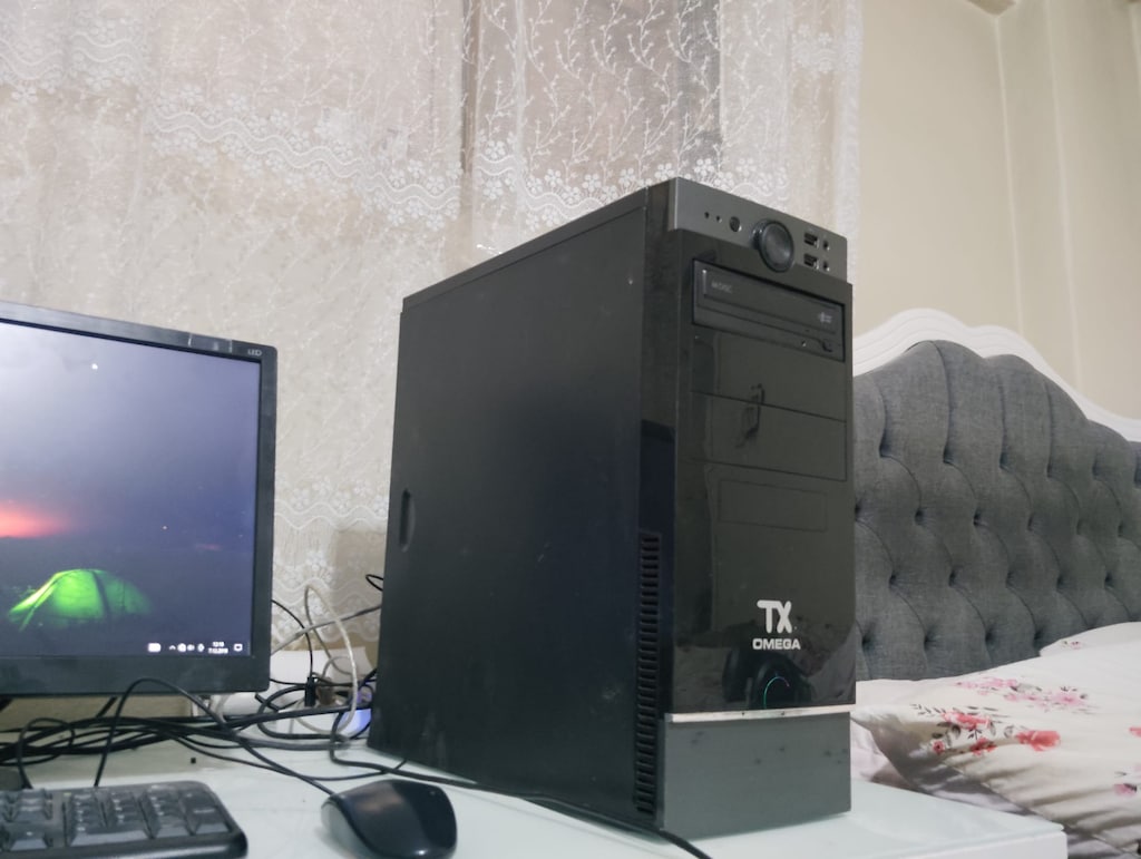 i5 MSI GTX 1050 AERO 8GB RAM 128GB SSD 20 Monitör Full Set+ - 2