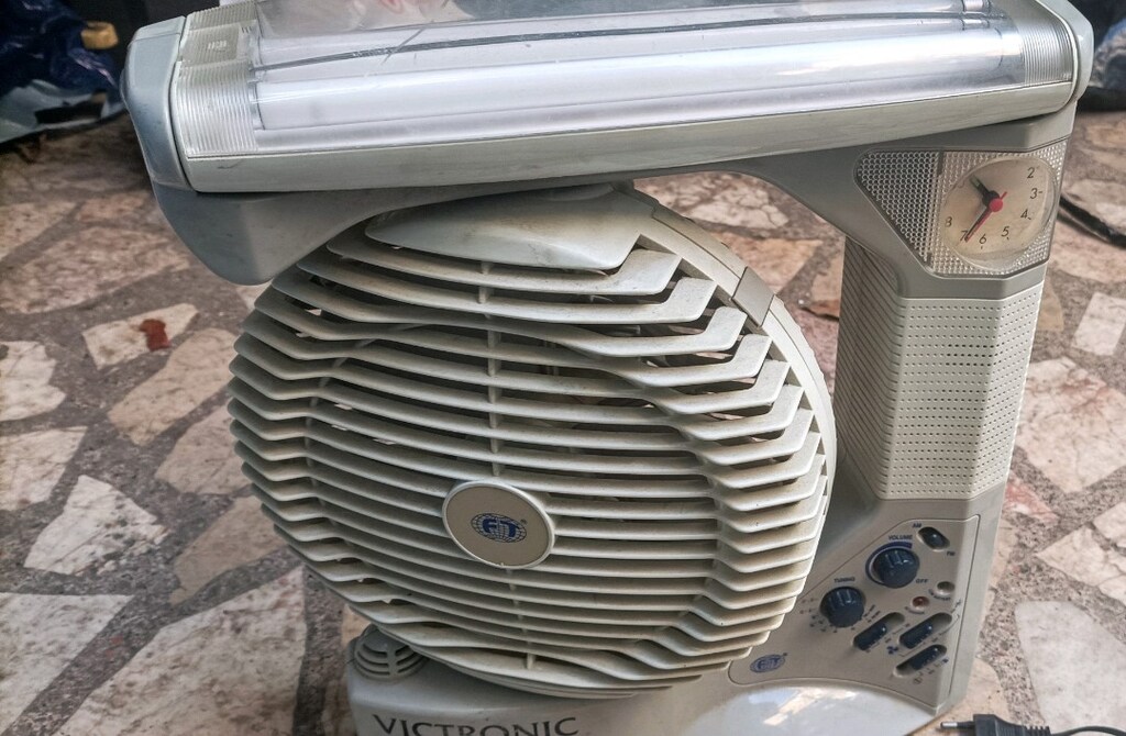 LED ışıklı Radyolu saatli Vantilatör - 10