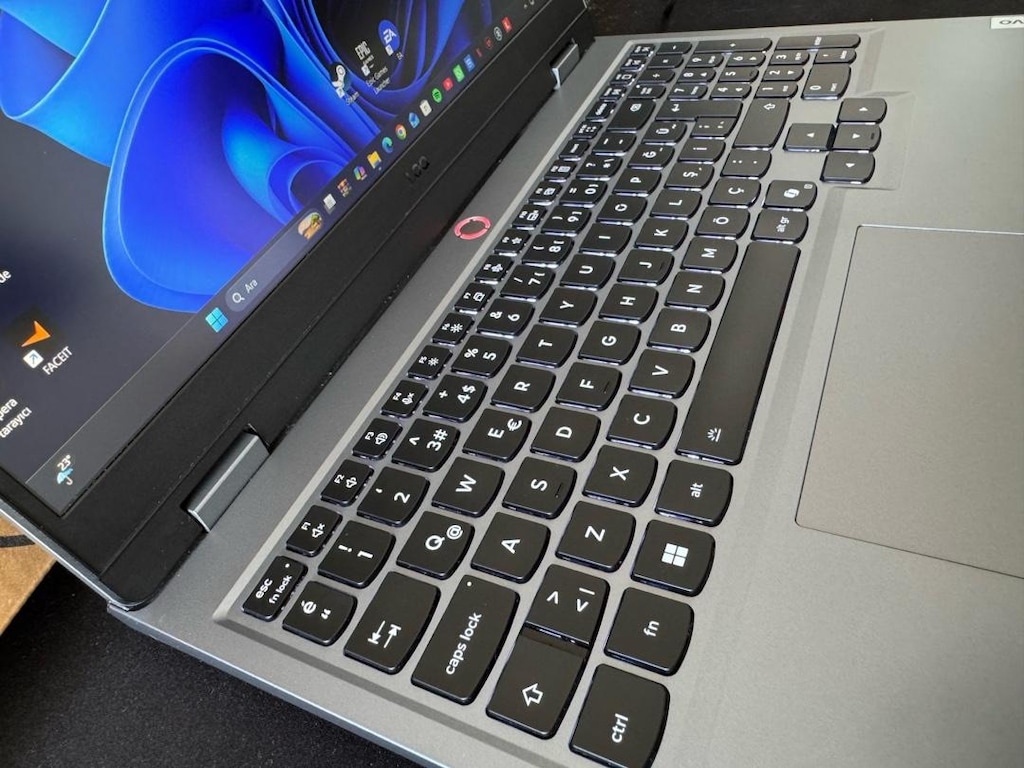 Lenovo LOQ 15IRX10 - 6
